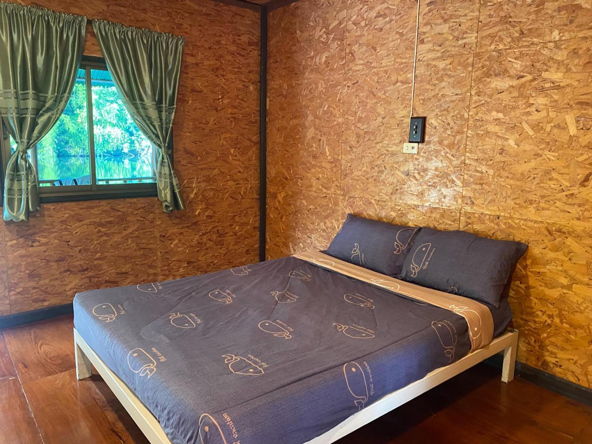 แพจิตรธาดาธารน้ำ Hotell Tha Kradan Exteriör bild