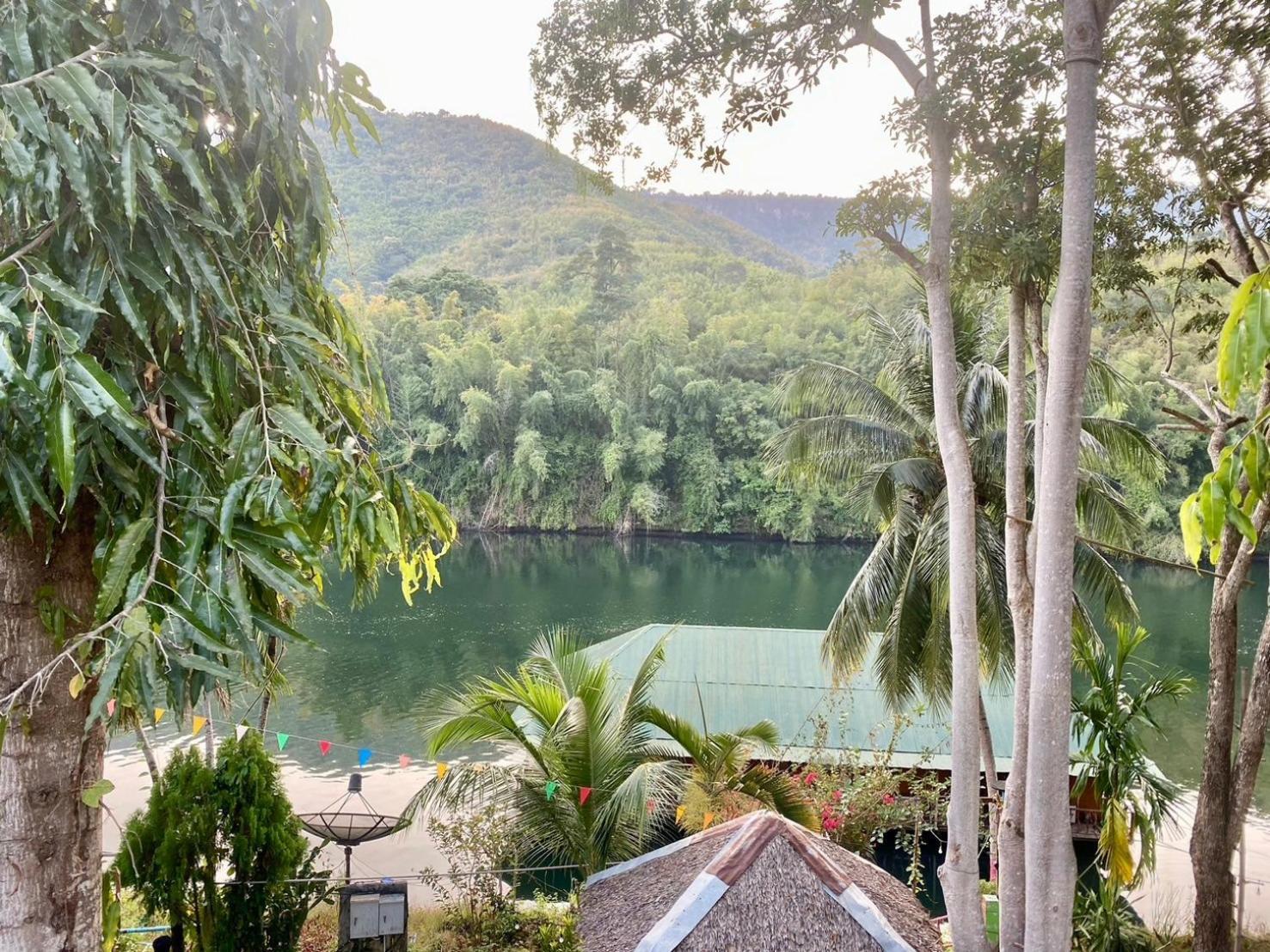 แพจิตรธาดาธารน้ำ Hotell Tha Kradan Exteriör bild