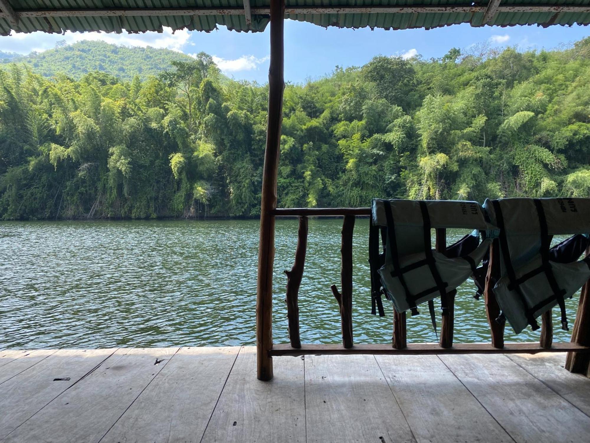 แพจิตรธาดาธารน้ำ Hotell Tha Kradan Exteriör bild